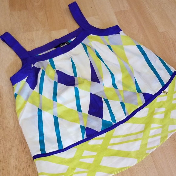 CHIC SPRING TOP - Picture 2 of 8